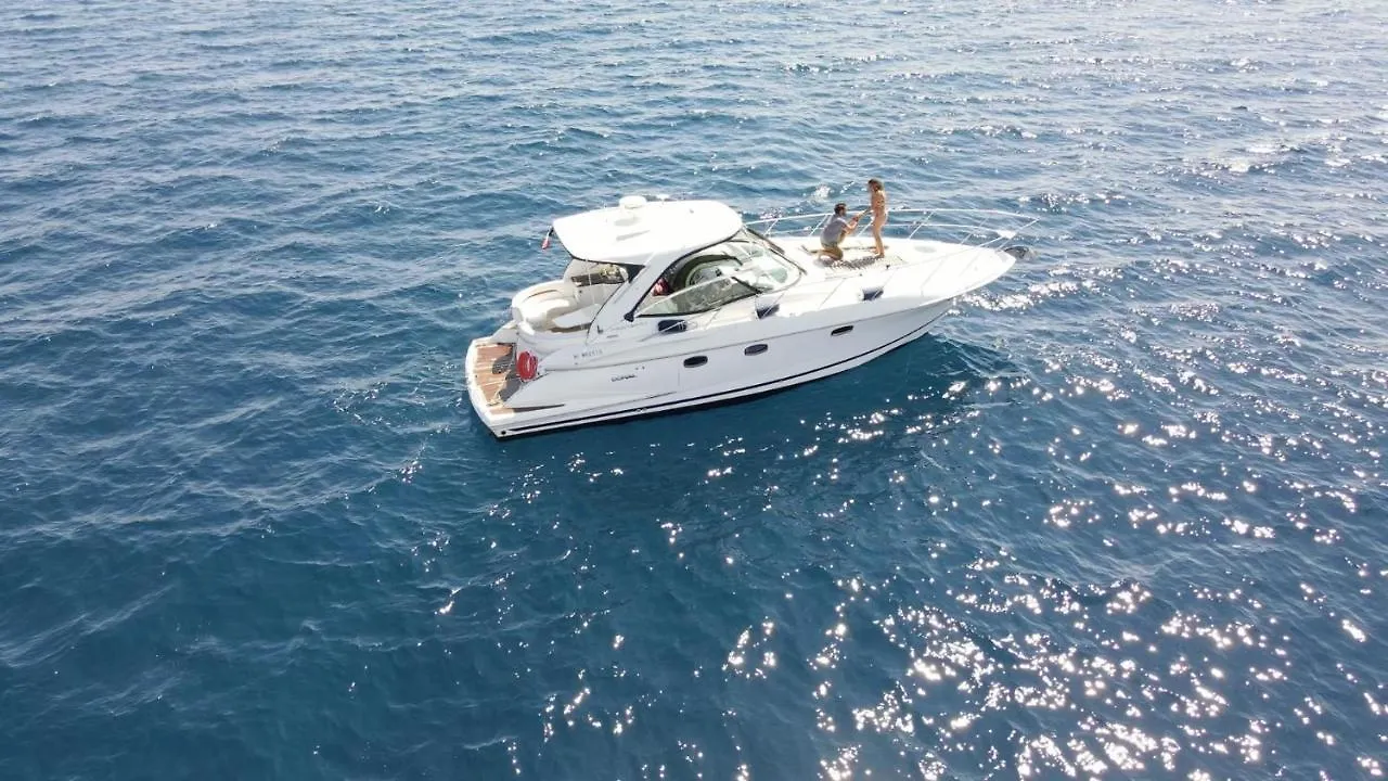 Ботель Отель Superbe Yacht Luxe Familial A St Jean Cap-Ferrat. Сен-Жан-Кап-Ферра
