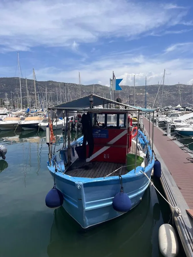 Ботель Отель Superbe Yacht Luxe Familial A St Jean Cap-Ferrat. Сен-Жан-Кап-Ферра