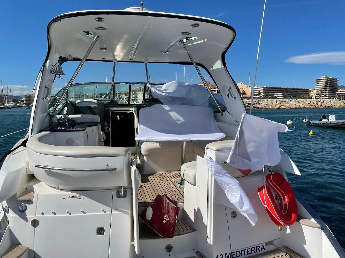 Отель Superbe Yacht Luxe Familial A St Jean Cap-Ferrat. Сен-Жан-Кап-Ферра