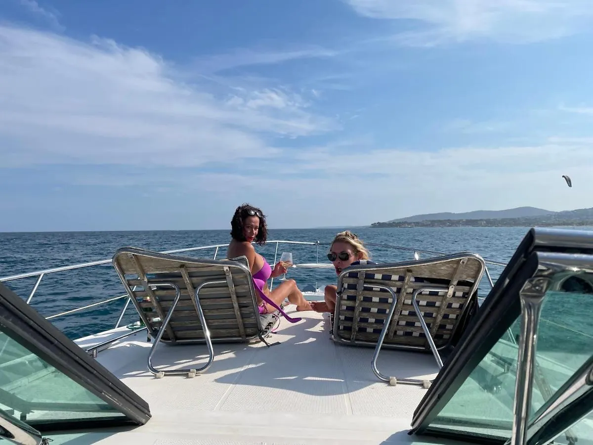 Отель Superbe Yacht Luxe Familial A St Jean Cap-Ferrat. Сен-Жан-Кап-Ферра 0*,  Франция