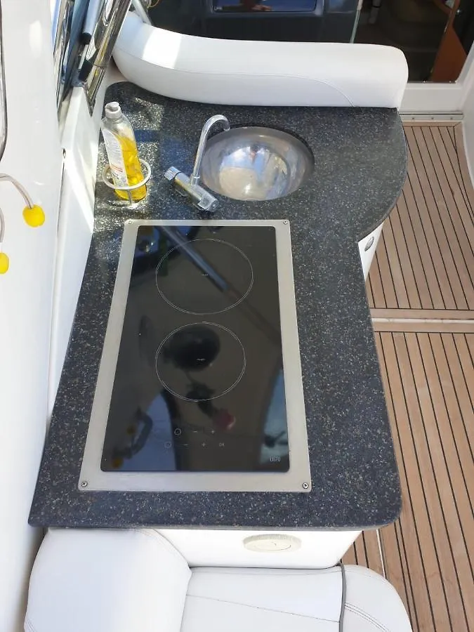 Отель Superbe Yacht Luxe Familial A St Jean Cap-Ferrat. Сен-Жан-Кап-Ферра 0*,  Франция